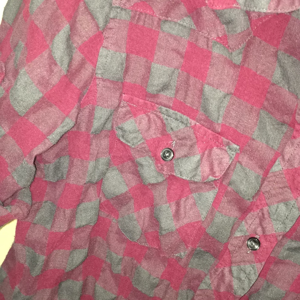 Button-up - Picture 2 of 2
